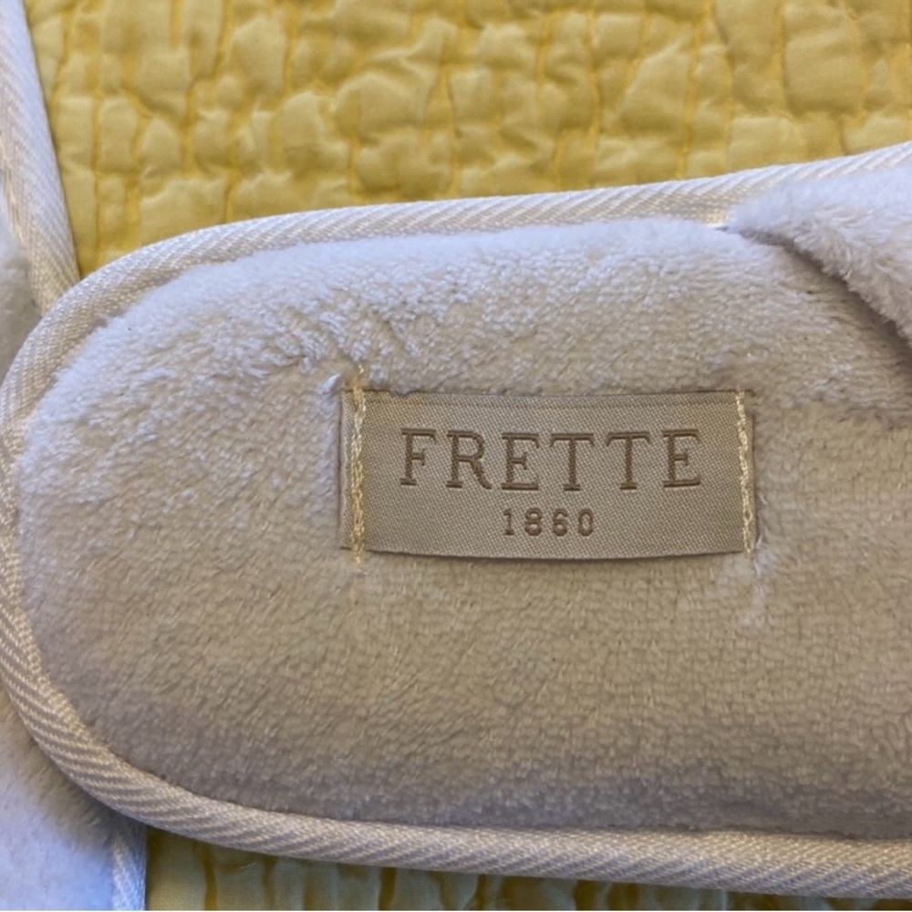 Frette 2 Pair White Plush Slippers - Picture 3 of 6